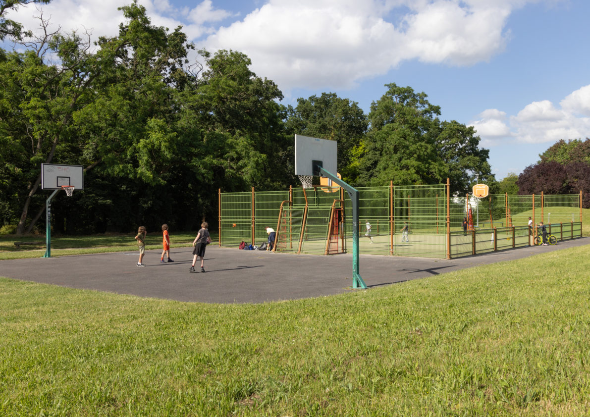Plateaux sportifs & Plaines de jeux