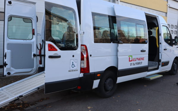 Le Busphone désormais accessible aux personnes à mobilité réduite