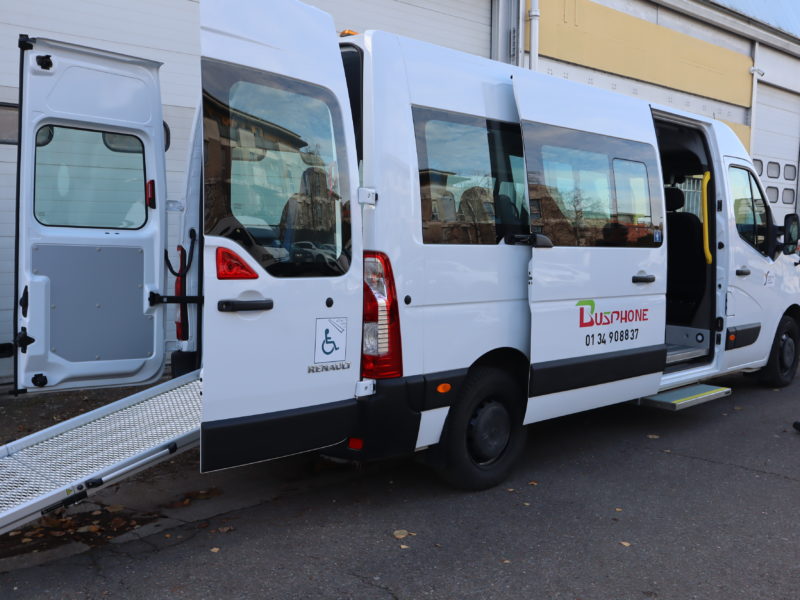 Le Busphone désormais accessible aux personnes à mobilité réduite