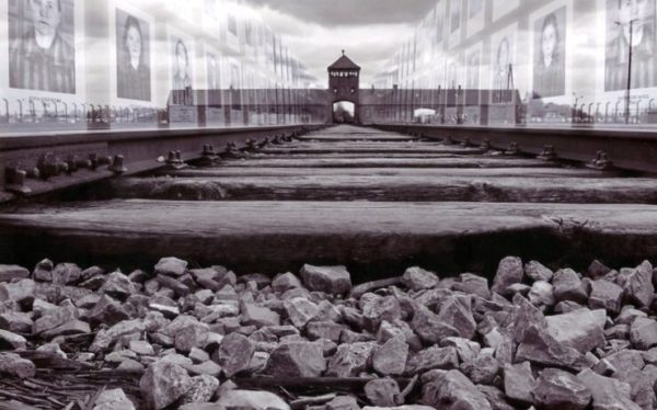 Journée Nationale du souvenir des victimes des héros de la déportation