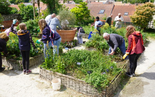 Fête au jardin médiéval de la Tour Montjoie