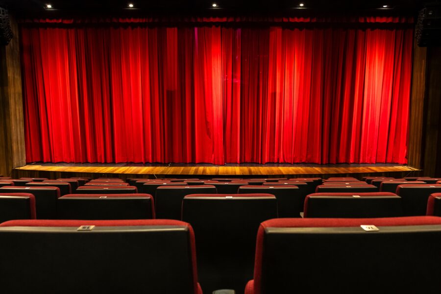 Spectacle : « Chantier interdit au public »