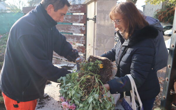 La Ville vous offre des fleurs